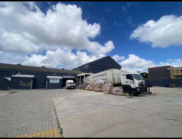 INDUSTRIAL PROPERTY TO RENT IN NORTH END